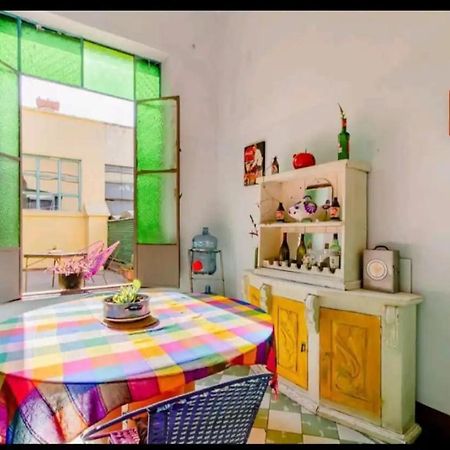 1 Guadalajara Corazon Del Centro Historico Hospedate En Una Casa Antigua En Una Habitacion Sencilla Con Areas Comunes Y Banos Compartidas Luaran gambar