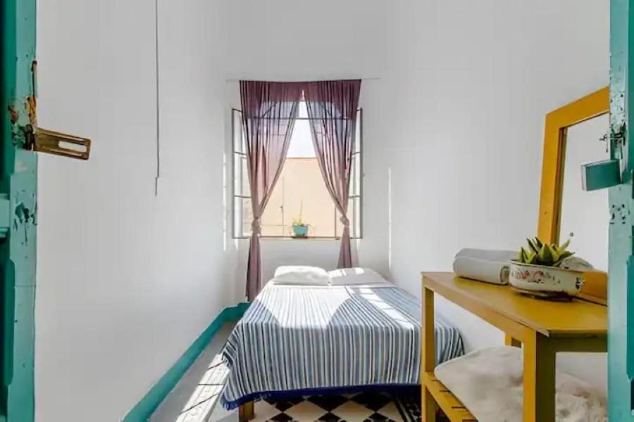 1 Guadalajara Corazon Del Centro Historico Hospedate En Una Casa Antigua En Una Habitacion Sencilla Con Areas Comunes Y Banos Compartidas Luaran gambar