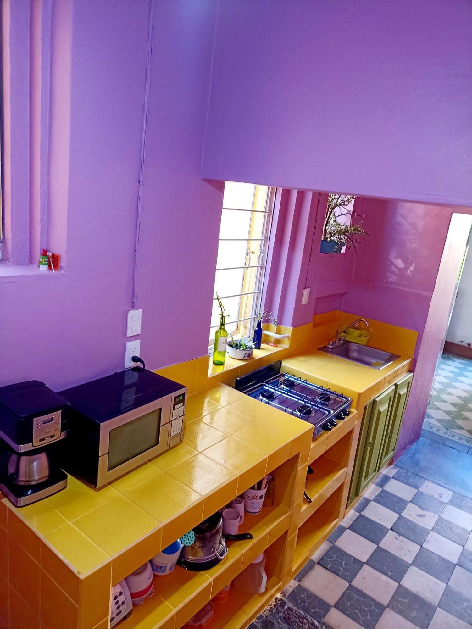 1 Guadalajara Corazon Del Centro Historico Hospedate En Una Casa Antigua En Una Habitacion Sencilla Con Areas Comunes Y Banos Compartidas Luaran gambar